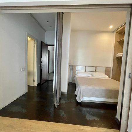 Metro Apartment Yerevan Luaran gambar