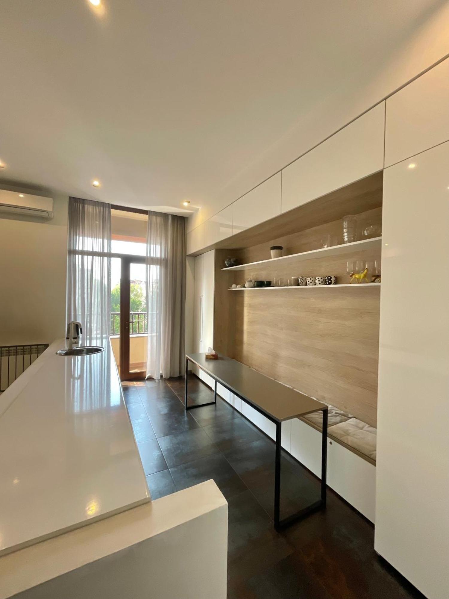Metro Apartment Yerevan Luaran gambar
