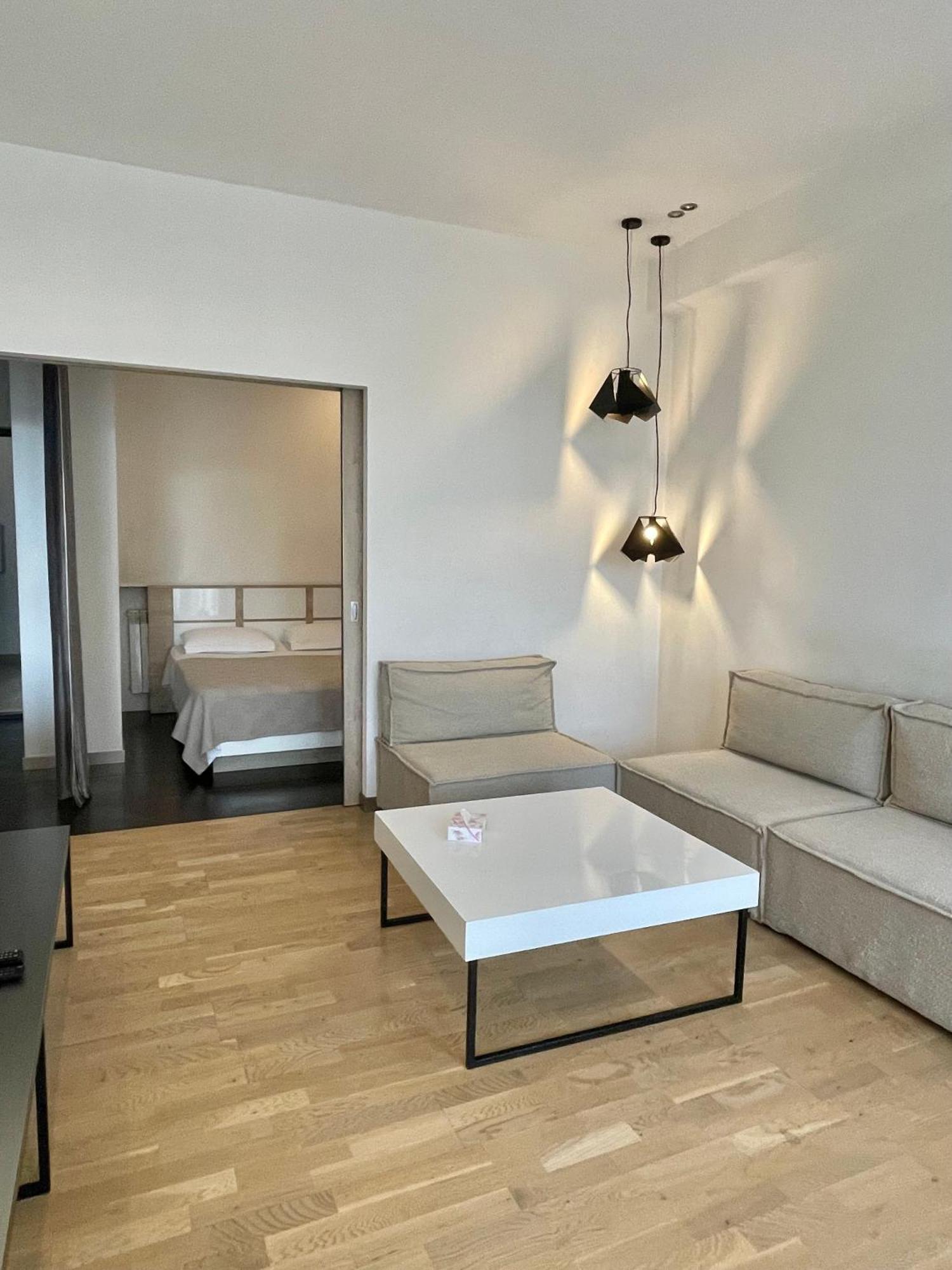 Metro Apartment Yerevan Luaran gambar