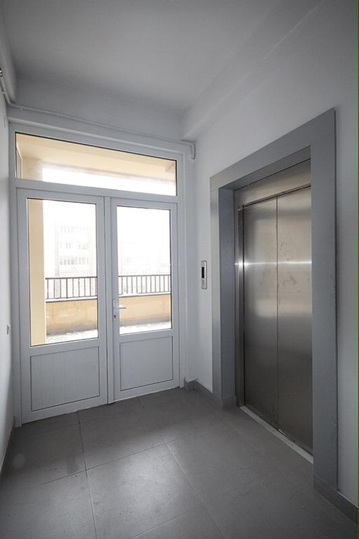 Metro Apartment Yerevan Luaran gambar